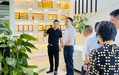 龙华民治街道张高攀书记莅临永乐高ylg888888考察、指导，助力永乐高ylg888888持续健康发展！